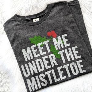 Meet Me Under The Mistletoe Graphic T-shirt Heathered Dark Grey NWT X-Large